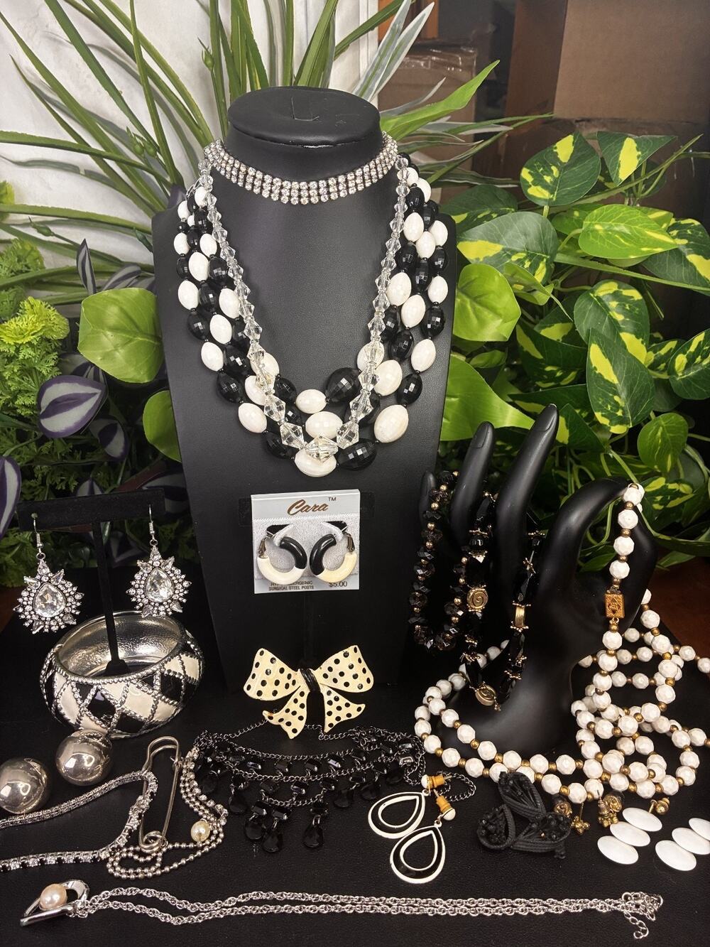 Vintage Modern Black White Jewelry Lot Necklaces Earrings Bracelets Brooch